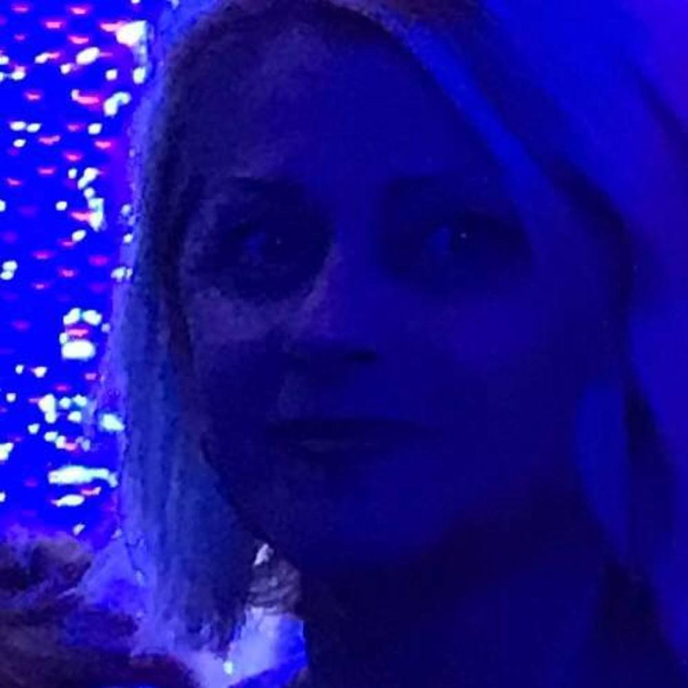 Meet your Posher, Leeann